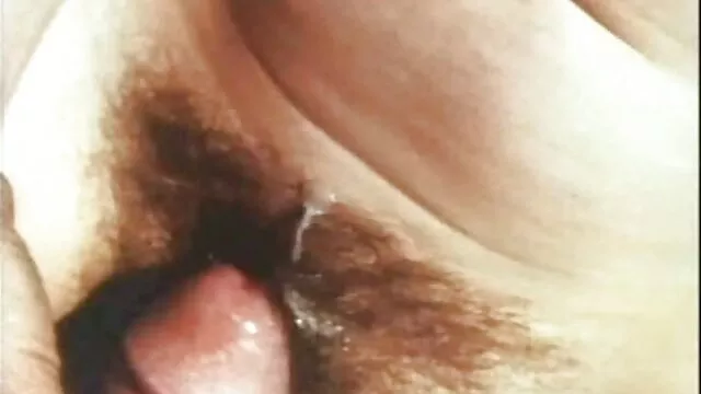 Candice y la Sra. Platinum lez con los pies videos porno con audio latino (HD)