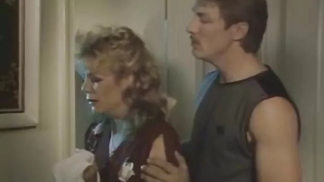 Petite femdom tirando de peliculas porno con audio latino su sujeto enmascarado