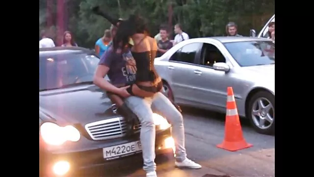 Public Pick Ups - videos xxx en audio latino Obtener un poco de seguimiento protagonizado por mí