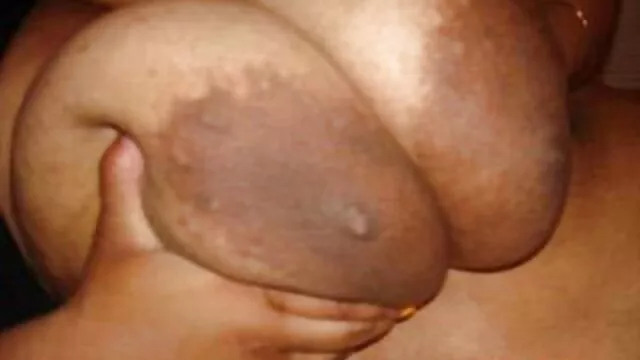 Papi porn latino hd pilla a su hijastra flaca masturbándose y se la folla