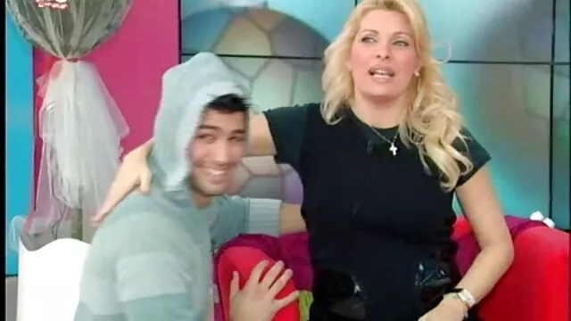 Crush porno hablado latino on Proxy Paige - escena lésbica con Proxy Paige a