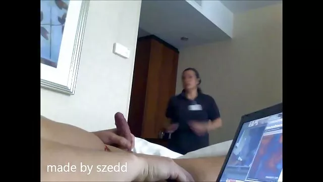 Hermosa pareja sexo en el jardín por videos hentai español latino SinfulXXX.com